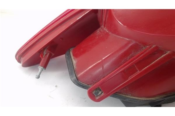 Recambio de piloto trasero derecho para peugeot 407 sw 2.0 premium referencia OEM IAM 6351FR  