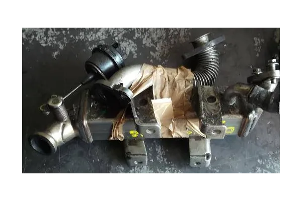Recambio de intercambiador agua gases para nissan qashqai (j10) 2.0 dci referencia OEM IAM 1473500QAB  