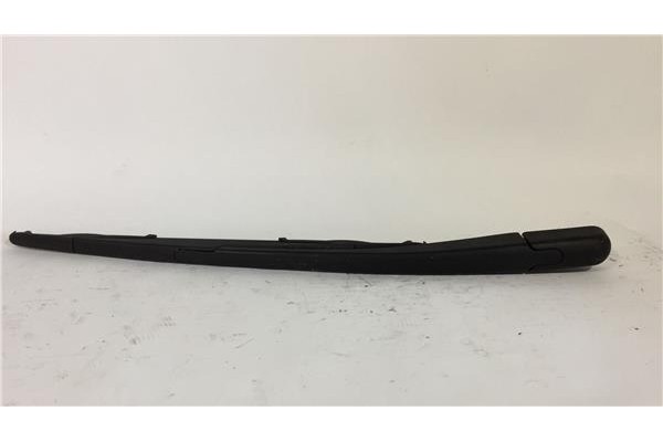 Recambio de brazo limpiaparabrisas trasero para peugeot 206 1.4 i referencia OEM IAM 9639169777  