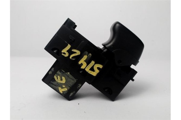 Recambio de mando elevalunas para volvo s60 berlina 2.4 referencia OEM IAM 30658696 5586N3RUA 