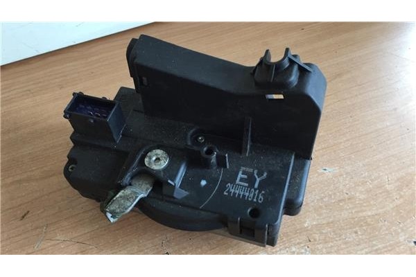Recambio de cierre electromagnetico delantero derecho para opel zafira a 1.6 elegance referencia OEM IAM 24444016 EY 