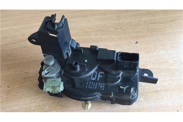 Recambio de cierre electromagnetico delantero izquierdo para opel zafira b 1.6 cosmo referencia OEM IAM 13210748 QF 