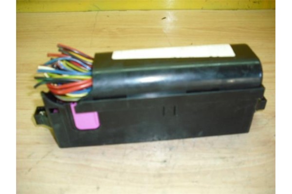 Recambio de caja reles para seat ibiza st (6j8) 1.2 tsi referencia OEM IAM 5J0937019  