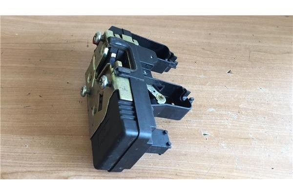 Recambio de cierre electromagnetico delantero izquierdo para opel zafira a 1.6 elegance referencia OEM IAM 24444015 AS 