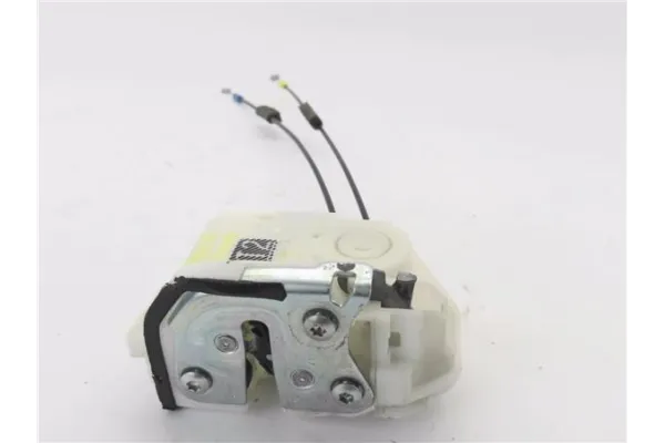 Recambio de cierre electromagnetico trasero derecho para mitsubishi space star (a00) 1.2 motion referencia OEM IAM 5745A426  