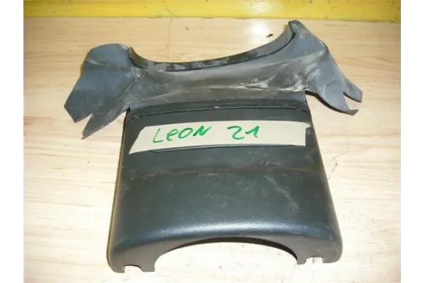 Recambio de embellecedor columna direccion para seat leon (1p1) 1.2 reference referencia OEM IAM 5P0858565B Recambio de embellecedor columna direccion para seat leon (1p1) 1.2 reference referencia OEM IAM 5P0858565B