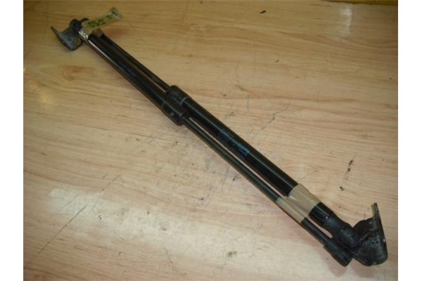 Recambio de amortiguador porton para seat leon (1p1) 1.2 reference referencia OEM IAM 1P9827550   Recambio de amortiguador porton para seat leon (1p1) 1.2 reference referencia OEM IAM 1P9827550