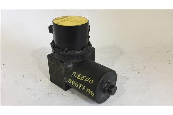 Recambio de compresor cierre centralizado para seat toledo (1l) 1.8 i referencia OEM IAM 1L0862257  