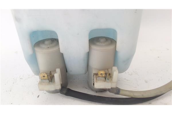 Recambio de deposito limpiaparabrisas para suzuki swift iii (sg) 1.3 ddis referencia OEM IAM 3845062JA1  