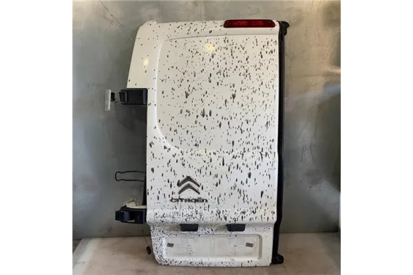 Recambio de puerta trasero izquierda carga cerrada para citroen jumpy 2.0 hdi 125 fap 27 l1h1 fugón referencia OEM IAM 8702C5  