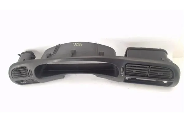 Recambio de embellecedor salpicadero para nissan sunny berlina (n14) 1.6 i 16v referencia OEM IAM 6824063C00  
