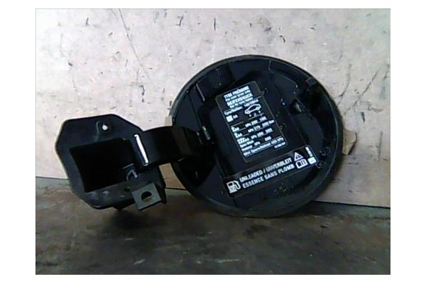 Recambio de tapa exterior combustible para opel corsa d 1.2 referencia OEM IAM 93189519  