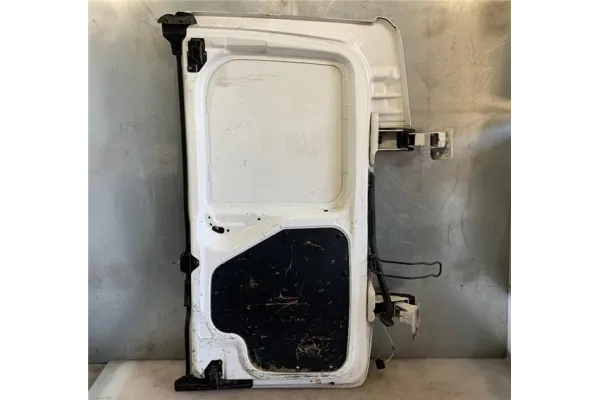 Recambio de puerta trasero izquierda carga cerrada para citroen jumpy 2.0 hdi 125 fap 27 l1h1 fugón referencia OEM IAM 8702C5  