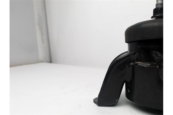 Recambio de soporte motor para kia rio (ub) 1.2 basic referencia OEM IAM 21814-1R000  
