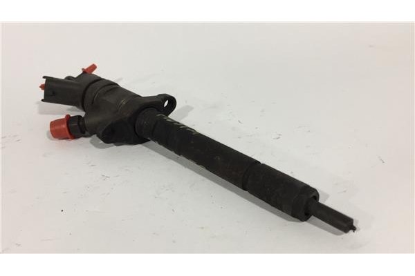 Recambio de inyector para ford fiesta vi 1.6 tdci referencia OEM IAM 0445110239  