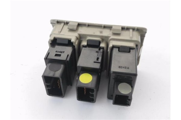Recambio de mando de luces para kia carnival 2.9 crdi referencia OEM IAM 933104D000CS  