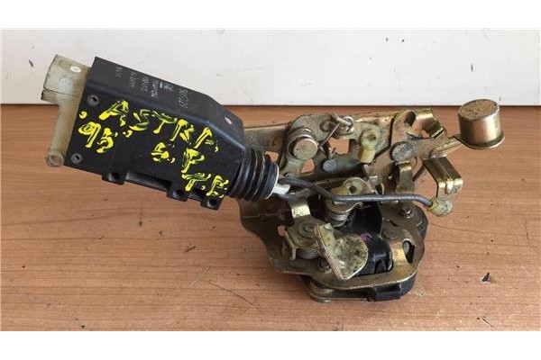 Recambio de cierre electromagnetico trasero izquierdo para opel astra f berlina 1.4 gls referencia OEM IAM 90452991 3504 