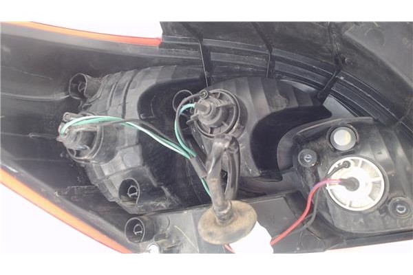 Recambio de piloto trasero derecho para mitsubishi space star (a00) 1.2 motion referencia OEM IAM 8330A780  