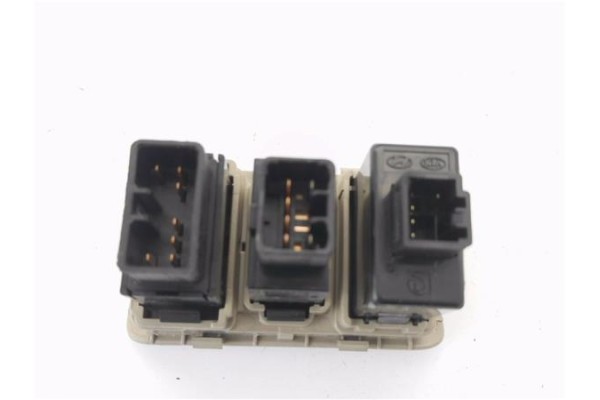 Recambio de mando de luces para kia carnival 2.9 crdi referencia OEM IAM 933104D000CS  