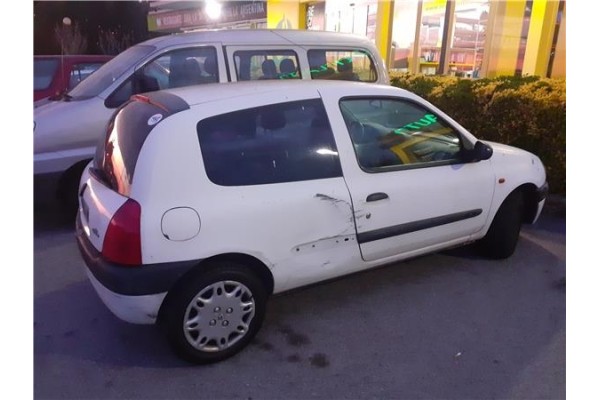 renault clio ii fase i (b/cbo)(1998) del año 