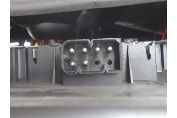 Recambio de piloto trasero derecho para bmw serie 3 compacto (e36) referencia OEM IAM   