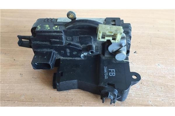 Recambio de cierre electromagnetico delantero izquierdo para opel vectra c berlina 1.6 comfort referencia OEM IAM 24447340 FB 
