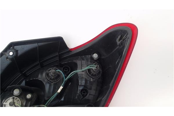 Recambio de piloto trasero izquierdo para mitsubishi space star (a00) 1.2 motion referencia OEM IAM 8330A781  