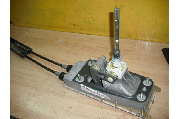 Recambio de varillas de cambio para seat ibiza st (6j8) 1.2 tsi referencia OEM IAM 6Q0711049CG 6Q0711061E 