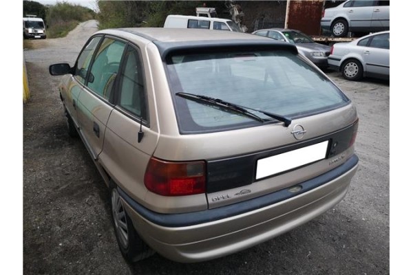 opel astra f berlina del año 1997