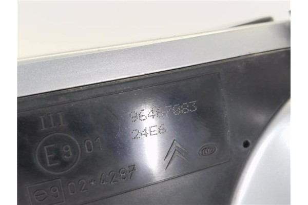 Recambio de retrovisor electrico izquierdo para citroen c4 berlina 2.0 exclusive referencia OEM IAM 96467083 815286 