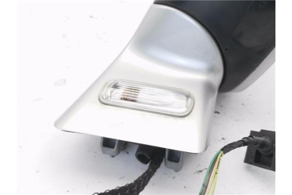 Recambio de retrovisor electrico izquierdo para citroen c4 berlina 2.0 exclusive referencia OEM IAM 96467083 815286 