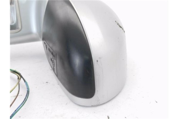 Recambio de retrovisor electrico izquierdo para citroen c4 berlina 2.0 exclusive referencia OEM IAM 96467083 815286 