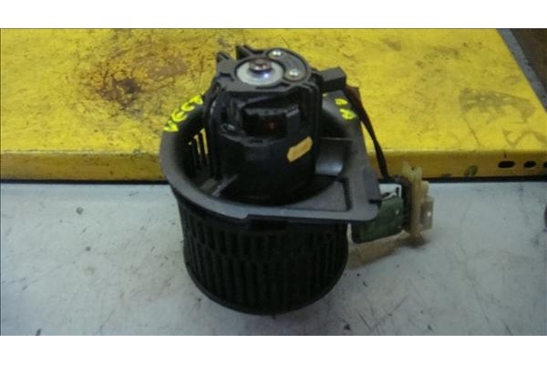 Recambio de motor calefaccion para opel vectra b berlina 2.0 i referencia OEM IAM W96379 W963795F 