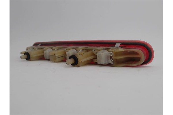 Recambio de luz central de freno para peugeot 207 referencia OEM IAM 9649986880  