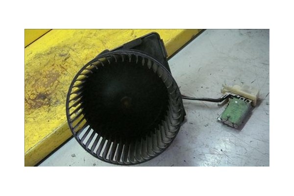 Recambio de motor calefaccion para opel vectra b berlina 2.0 i referencia OEM IAM W96379 W963795F 