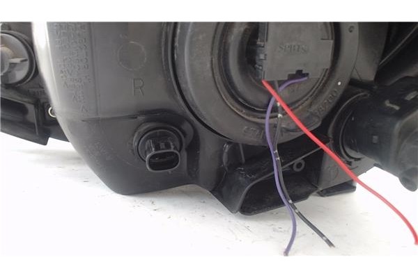 Recambio de faro delantero dcho para mitsubishi space star (a00) 1.2 motion referencia OEM IAM 8301C194  