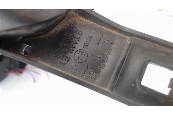 Recambio de faro delantero dcho para mitsubishi space star (a00) 1.2 motion referencia OEM IAM 8301C194  