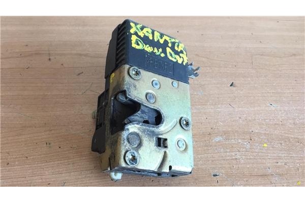 Recambio de cierre electromagnetico delantero derecho para citroen xantia berlina 1.6 armonia referencia OEM IAM   