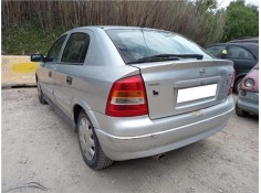opel astra g berlina del año 2000