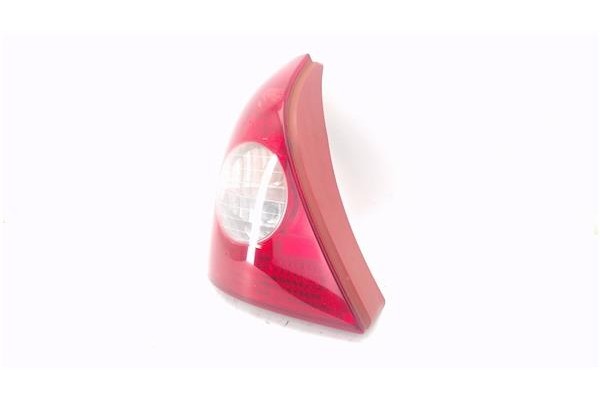 Recambio de piloto trasero izquierdo para renault clio ii fase ii (b/cb0) 1.5 authentique confort referencia OEM IAM 8200071413 