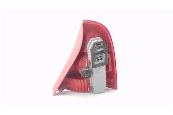 Recambio de piloto trasero izquierdo para renault clio ii fase ii (b/cb0) 1.5 authentique confort referencia OEM IAM 8200071413 