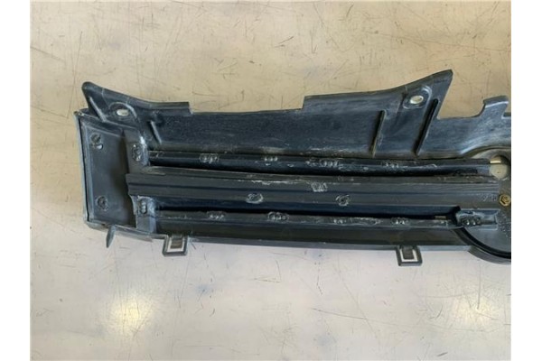 Recambio de rejilla capo para fiat ii panda (169) 1.2 referencia OEM IAM 735363582 735363745 