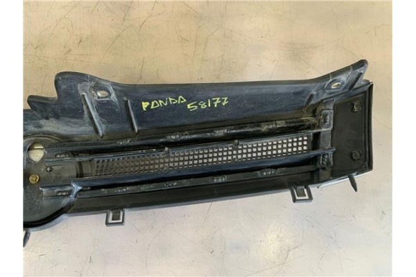 Recambio de rejilla capo para fiat ii panda (169) 1.2 referencia OEM IAM 735363582 735363745 