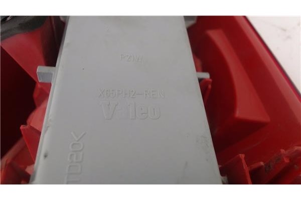 Recambio de piloto trasero izquierdo para renault clio ii fase ii (b/cb0) 1.5 authentique confort referencia OEM IAM 8200071413 