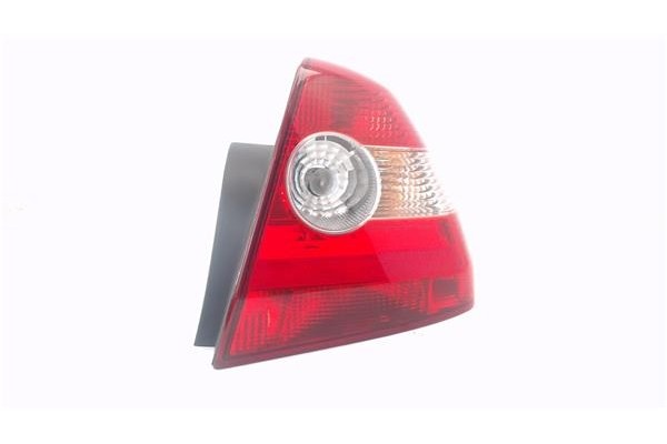 Recambio de piloto trasero derecho para renault megane ii classic berlina 2.0 expression referencia OEM IAM 8200142681  