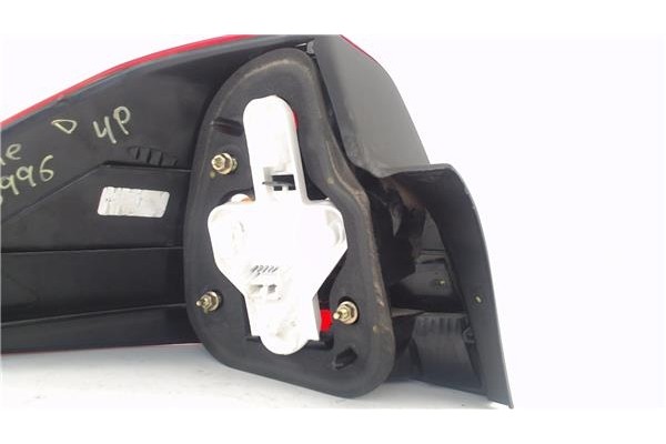 Recambio de piloto trasero derecho para renault megane ii classic berlina 2.0 expression referencia OEM IAM 8200142681  