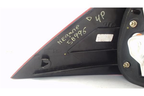 Recambio de piloto trasero derecho para renault megane ii classic berlina 2.0 expression referencia OEM IAM 8200142681  
