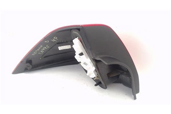 Recambio de piloto trasero derecho para renault megane ii classic berlina 2.0 expression referencia OEM IAM 8200142681  