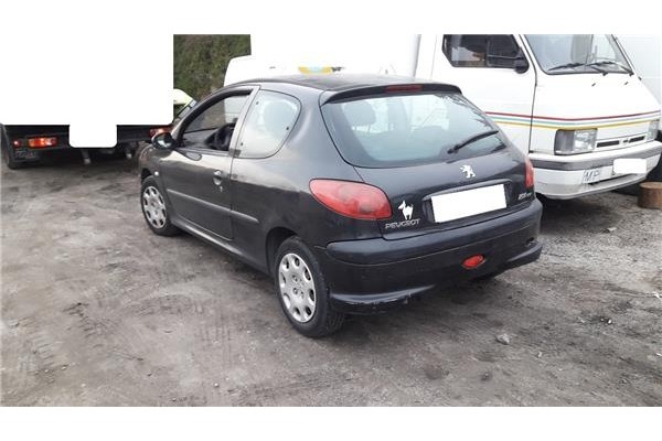 peugeot 206 berlina (1998) del año 