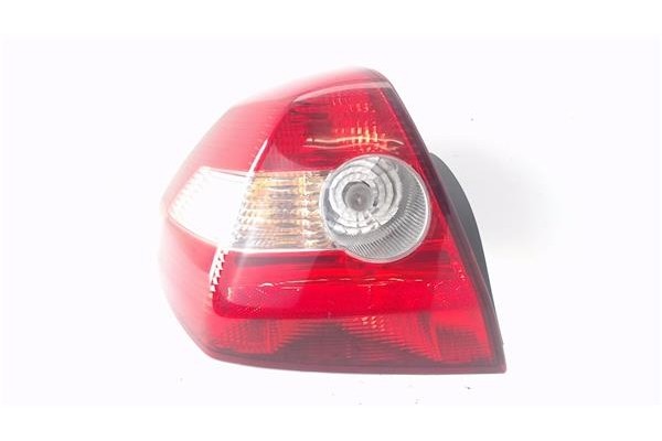 Recambio de piloto trasero izquierdo para renault megane ii classic berlina 2.0 expression referencia OEM IAM 8200142682  